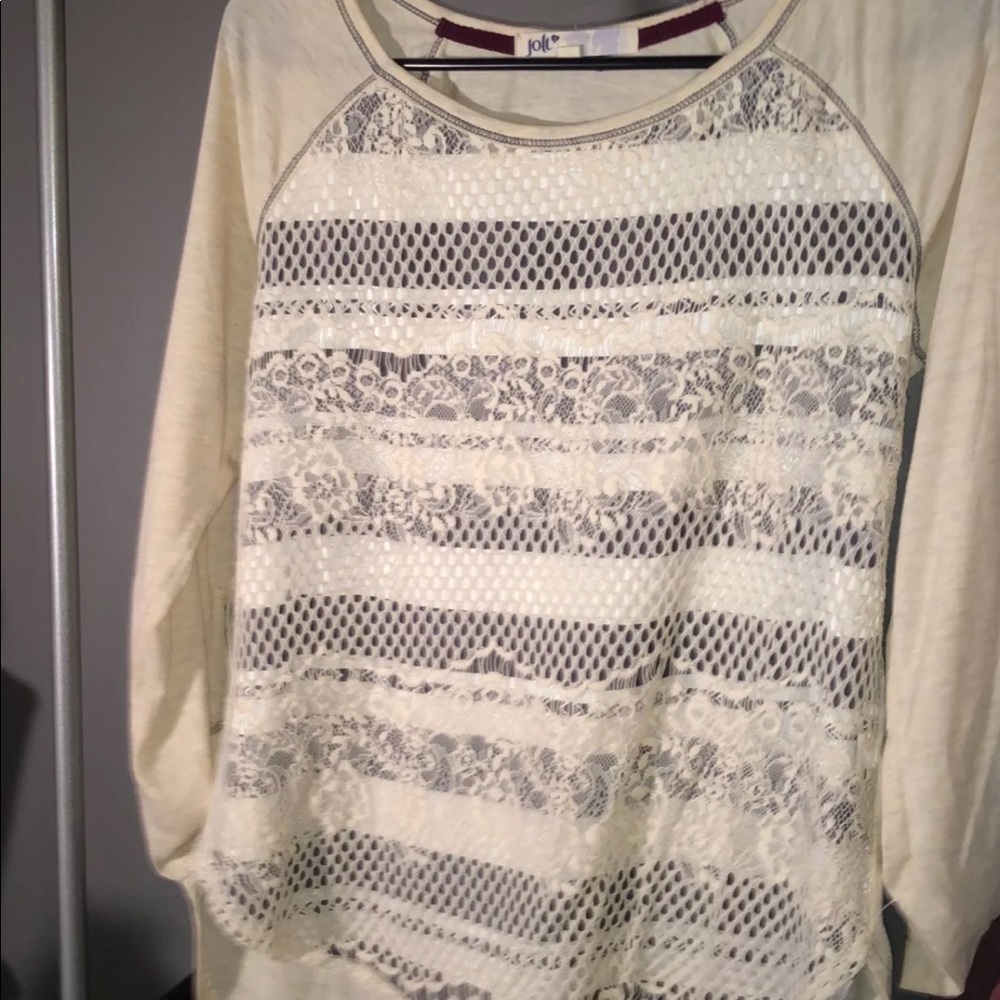 Buckle top with half sleeves